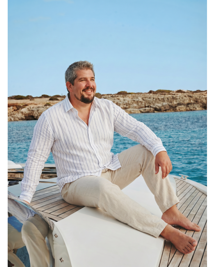 Chemise grande taille Col ouvert blanche avec rayure bleu 100% coton aspect lin