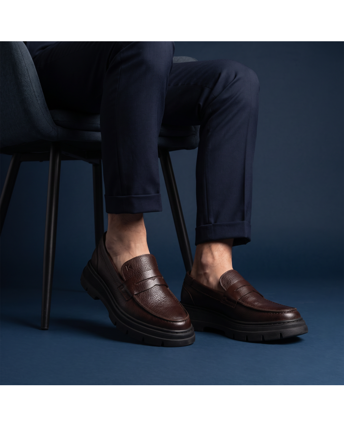 Mocassin en cuir à semelle Crantée en marron