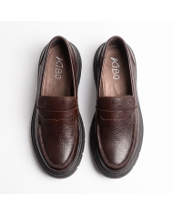 Mocassin en cuir à semelle Crantée en marron