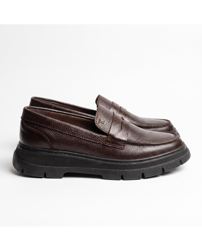 Mocassin en cuir à semelle Crantée en marron