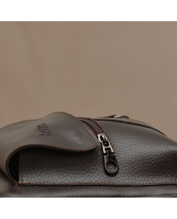 Sac de voyage avec bandoulière Marron foncé grainé izem Sac de voyage avec bandoulière Marron foncé grainé izem