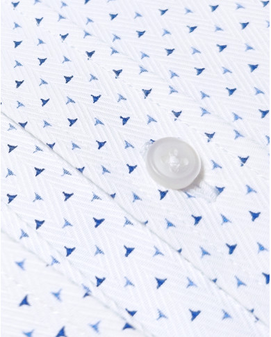 Chemise col boutonné Blanche avec des motifs en bleu imprimés
