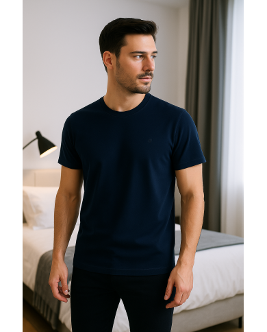 T-shirt bleu marine col rond 100% coton T-shirt bleu marine col rond 100% coton