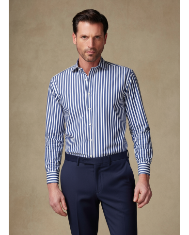 Chemise col ouvert Blanche avec rayure bleu marine (100% coton) Chemise col ouvert Blanche avec rayure bleu marine (100% coton)