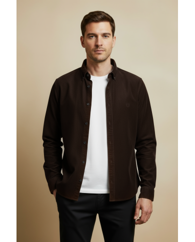 Chemise marron foncé velours avec col boutonnées Chemise marron foncé velours avec col boutonnées