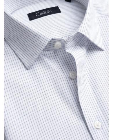 Chemise blanche homme à fines rayures en bleu