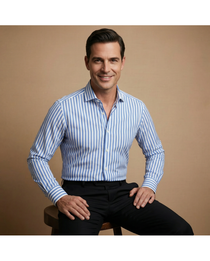 Chemise col ouvert Blanche avec rayure bleu ciel (100% coton)